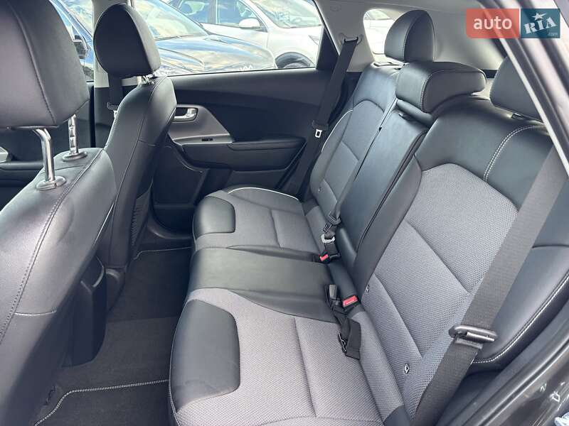 Позашляховик / Кросовер Kia Niro 2020 в Львові