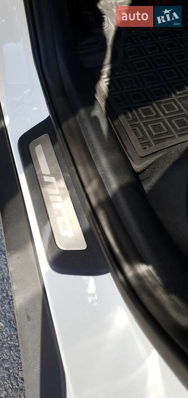 Внедорожник / Кроссовер Kia Niro 2019 в Днепре