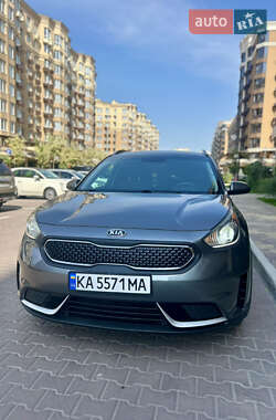 Позашляховик / Кросовер Kia Niro 2017 в Києві