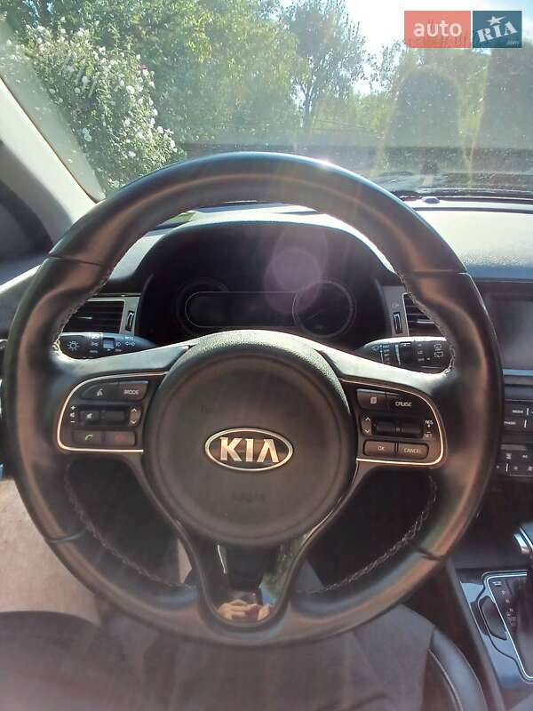 Внедорожник / Кроссовер Kia Niro 2017 в Ивано-Франковске