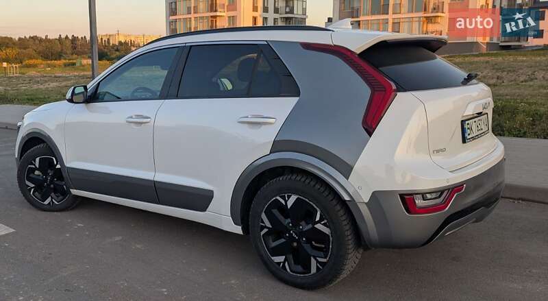 Внедорожник / Кроссовер Kia Niro 2023 в Ровно