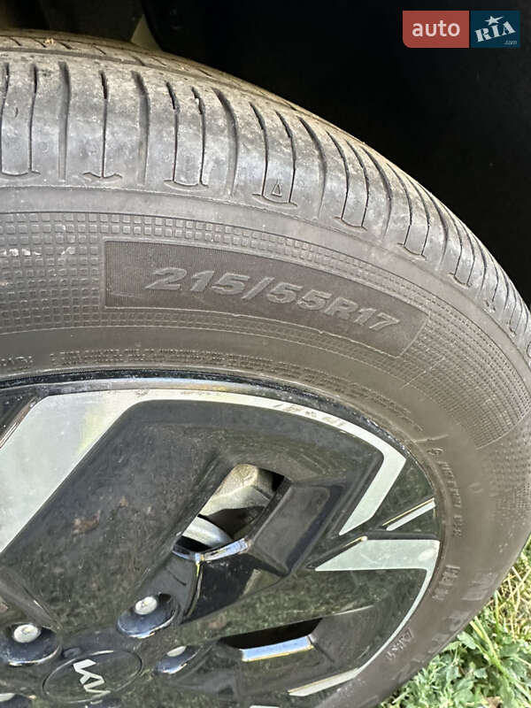 Внедорожник / Кроссовер Kia Niro 2023 в Коростене фото 6 Внедорожник / Кроссовер Kia Niro 2023 в Коростене