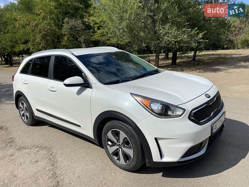 Внедорожник / Кроссовер Kia Niro 2017 в Кривом Роге фото 2 Внедорожник / Кроссовер Kia Niro 2017 в Кривом Роге