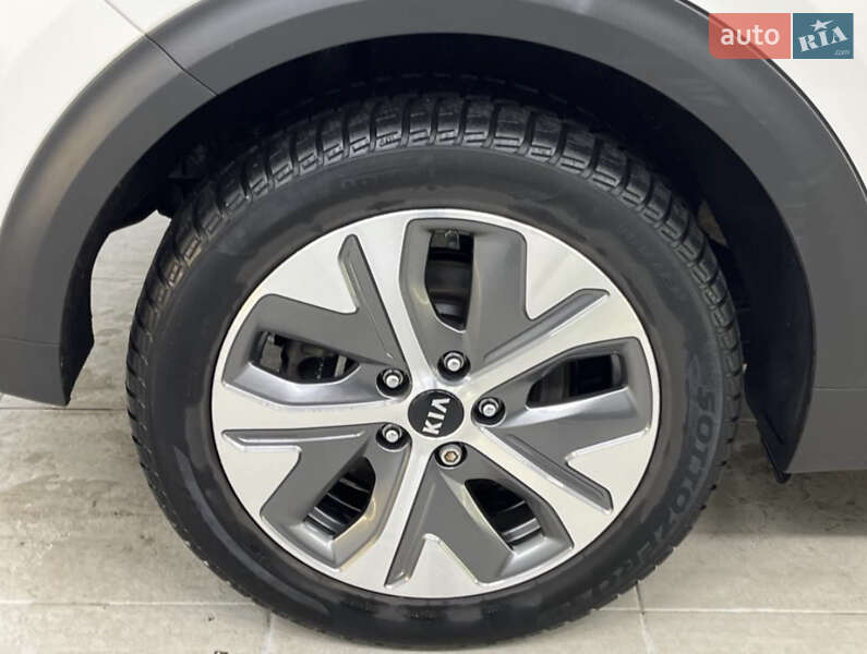 Позашляховик / Кросовер Kia Niro 2020 в Тернополі