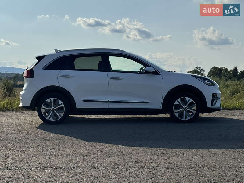 Внедорожник / Кроссовер Kia Niro 2021 в Дрогобыче