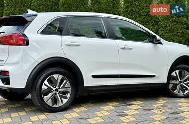 Позашляховик / Кросовер Kia Niro 2021 в 