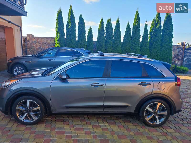 Внедорожник / Кроссовер Kia Niro 2017 в Ровно