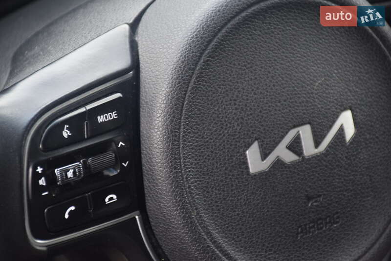 Внедорожник / Кроссовер Kia Niro 2022 в Ровно