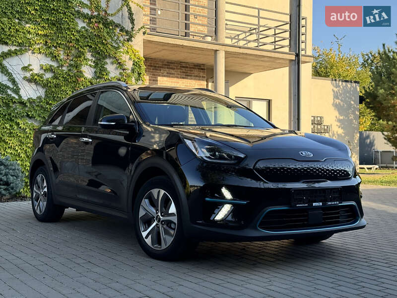Позашляховик / Кросовер Kia Niro 2020 в Києві фото 93 Позашляховик / Кросовер Kia Niro 2020 в Києві
