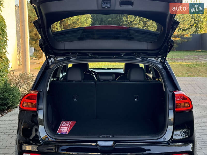 Позашляховик / Кросовер Kia Niro 2020 в Києві фото 23 Позашляховик / Кросовер Kia Niro 2020 в Києві