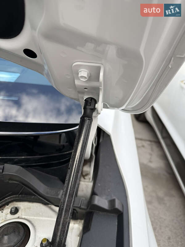 Позашляховик / Кросовер Kia Niro 2022 в Умані