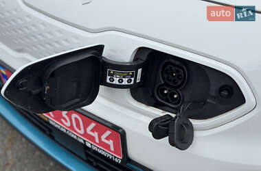 Внедорожник / Кроссовер Kia Niro 2022 в 