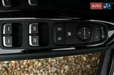 Внедорожник / Кроссовер Kia Niro 2020 в 