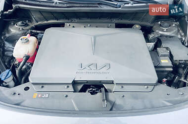 Внедорожник / Кроссовер Kia Niro 2024 в 