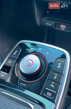 Внедорожник / Кроссовер Kia Niro 2020 в 