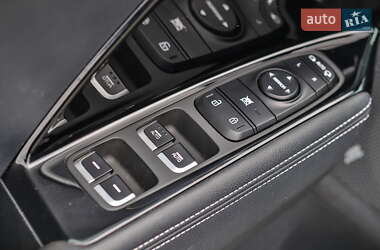 Позашляховик / Кросовер Kia Niro 2020 в 