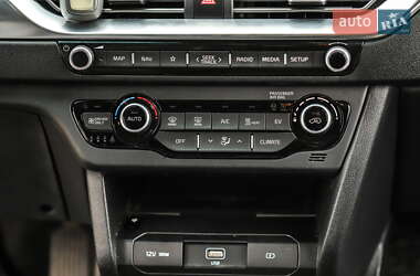 Позашляховик / Кросовер Kia Niro 2020 в 