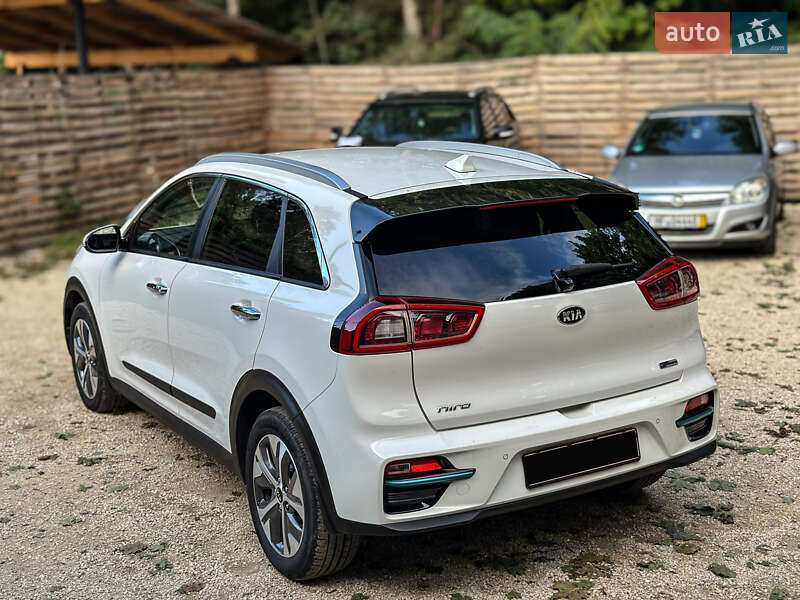 Позашляховик / Кросовер Kia Niro 2019 в Бродах фото 18 Позашляховик / Кросовер Kia Niro 2019 в Бродах