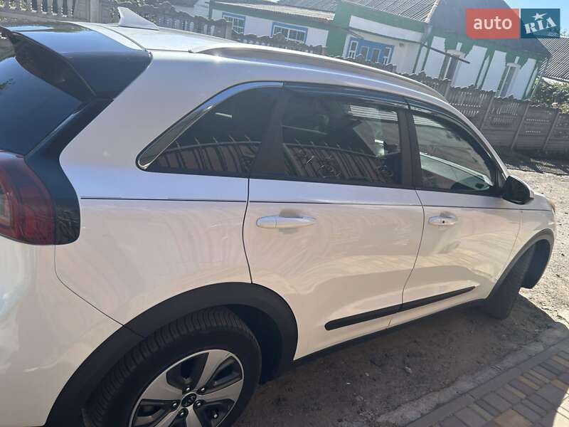 Внедорожник / Кроссовер Kia Niro 2016 в Звенигородке фото 8 Внедорожник / Кроссовер Kia Niro 2016 в Звенигородке