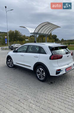 Внедорожник / Кроссовер Kia Niro 2021 в 