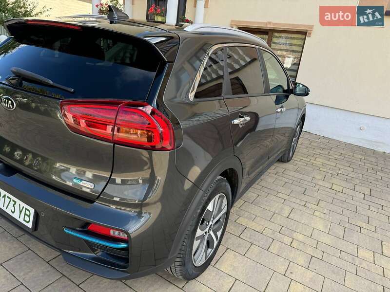 Позашляховик / Кросовер Kia Niro 2021 в Стрию фото 17 Позашляховик / Кросовер Kia Niro 2021 в Стрию