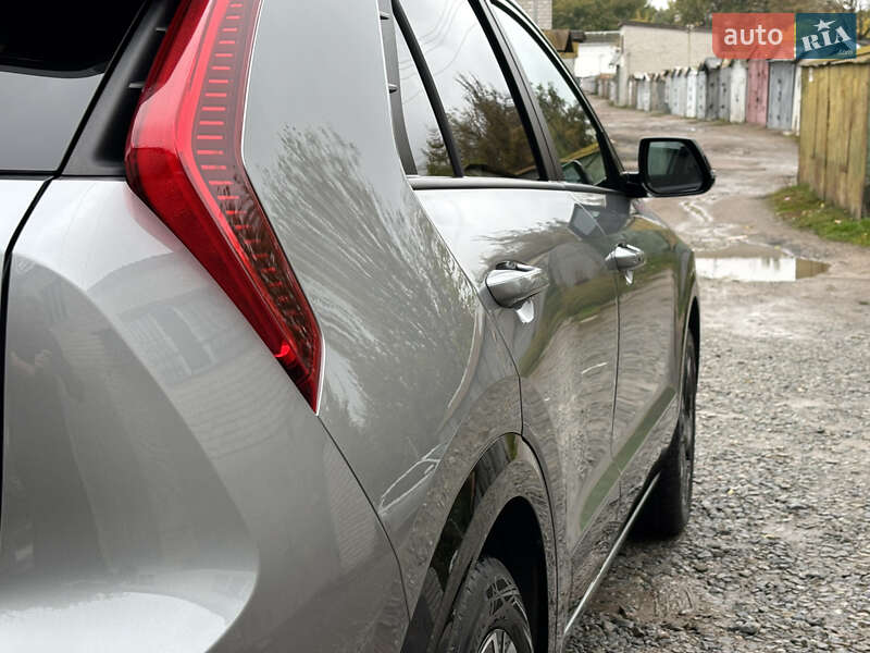 Внедорожник / Кроссовер Kia Niro 2022 в Житомире