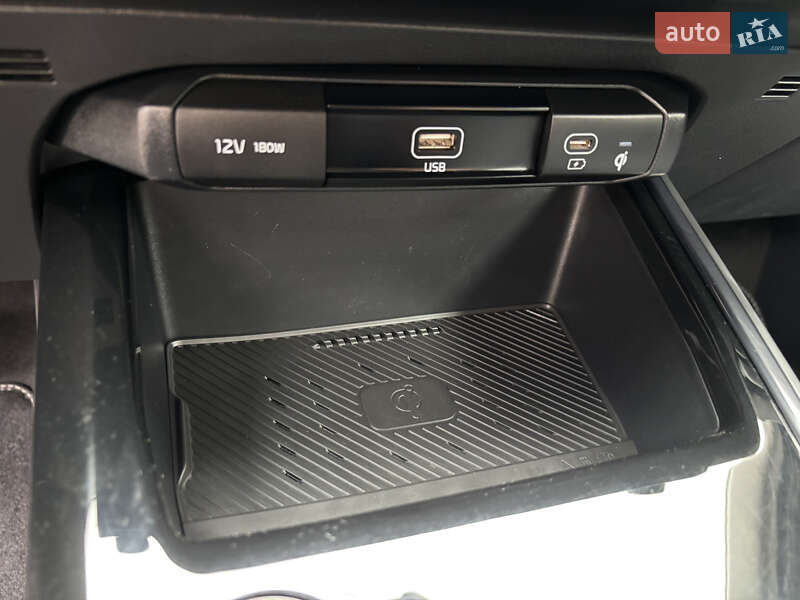 Внедорожник / Кроссовер Kia Niro 2022 в Житомире