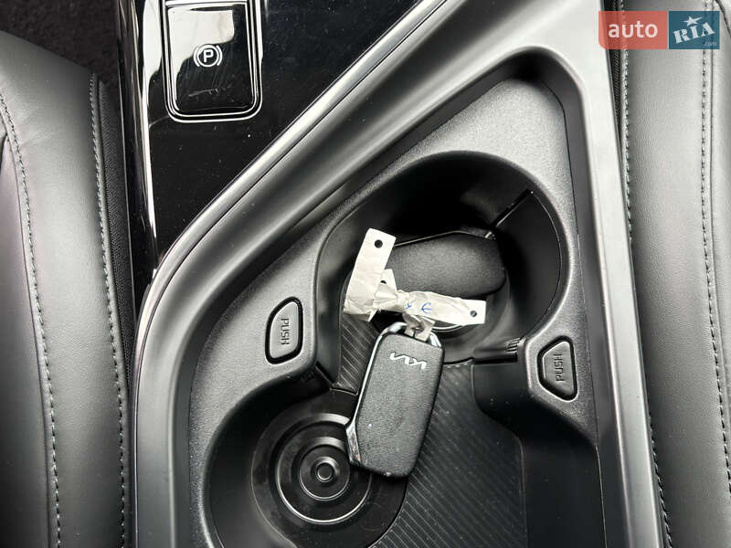 Внедорожник / Кроссовер Kia Niro 2022 в Житомире