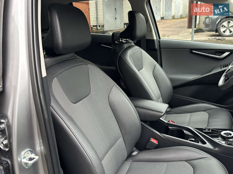 Внедорожник / Кроссовер Kia Niro 2022 в Житомире