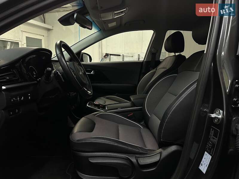 Позашляховик / Кросовер Kia Niro 2022 в Львові фото 32 Позашляховик / Кросовер Kia Niro 2022 в Львові