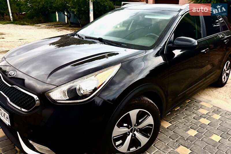 Внедорожник / Кроссовер Kia Niro 2017 в Запорожье