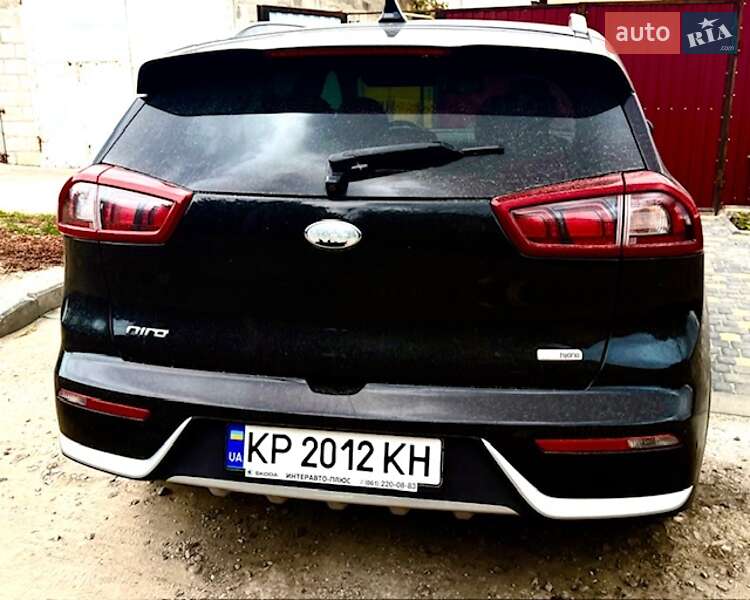 Внедорожник / Кроссовер Kia Niro 2017 в Запорожье