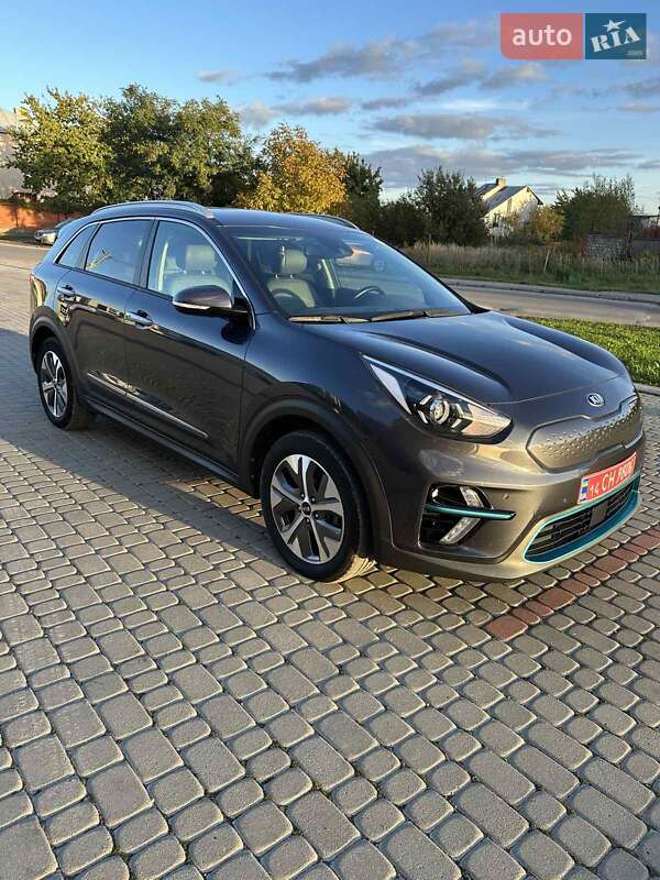 Позашляховик / Кросовер Kia Niro 2020 в Львові