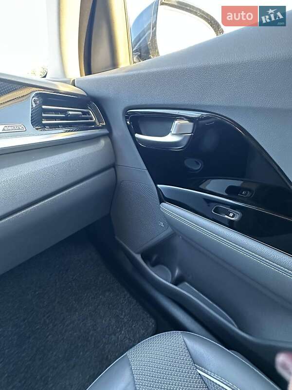 Позашляховик / Кросовер Kia Niro 2020 в Львові