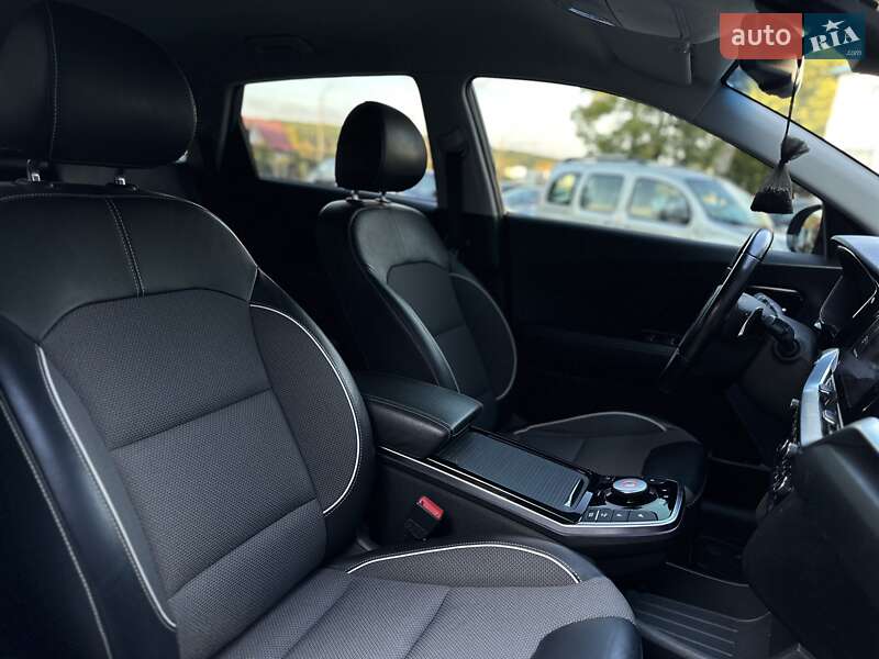 Позашляховик / Кросовер Kia Niro 2020 в Івано-Франківську