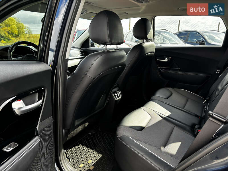 Позашляховик / Кросовер Kia Niro 2020 в Львові фото 29 Позашляховик / Кросовер Kia Niro 2020 в Львові