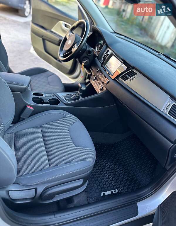 Позашляховик / Кросовер Kia Niro 2018 в Львові фото 14 Позашляховик / Кросовер Kia Niro 2018 в Львові