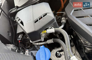 Позашляховик / Кросовер Kia Niro 2020 в  фото 82 Позашляховик / Кросовер Kia Niro 2020 в