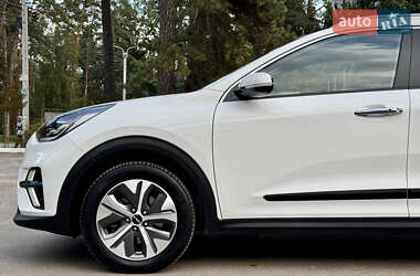 Внедорожник / Кроссовер Kia Niro 2022 в 