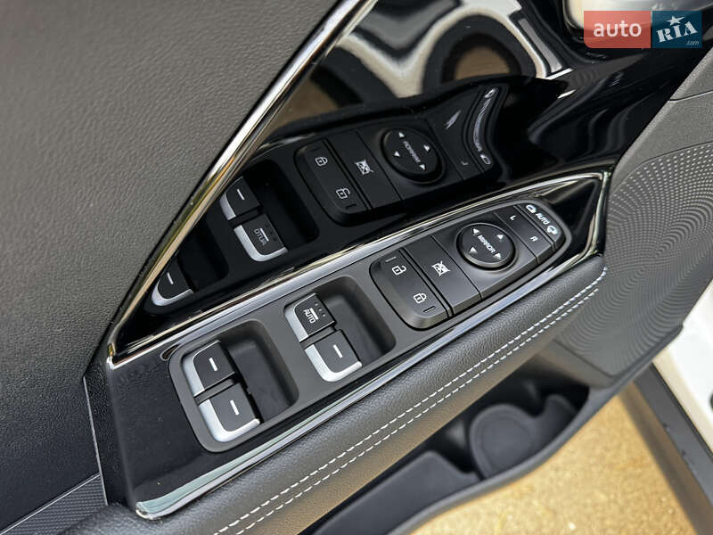 Внедорожник / Кроссовер Kia Niro 2022 в Киеве