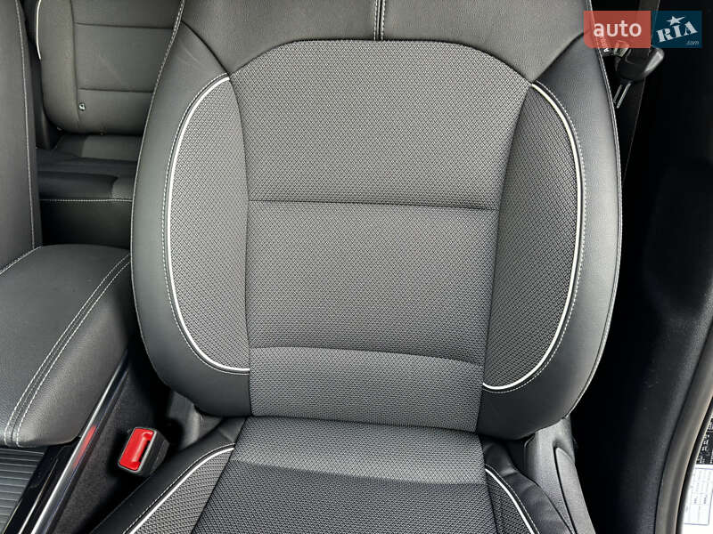 Внедорожник / Кроссовер Kia Niro 2022 в Киеве