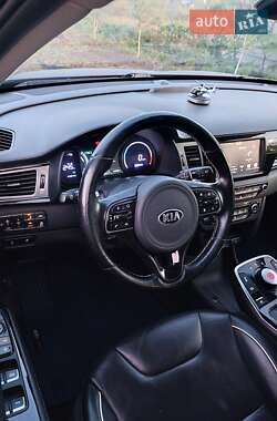 Позашляховик / Кросовер Kia Niro 2018 в 