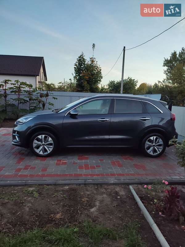 Внедорожник / Кроссовер Kia Niro 2018 в Ильинцах фото 11 Внедорожник / Кроссовер Kia Niro 2018 в Ильинцах