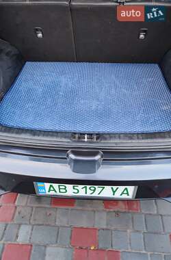 Позашляховик / Кросовер Kia Niro 2018 в 