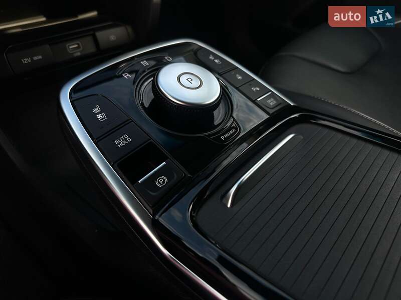 Позашляховик / Кросовер Kia Niro 2021 в Львові