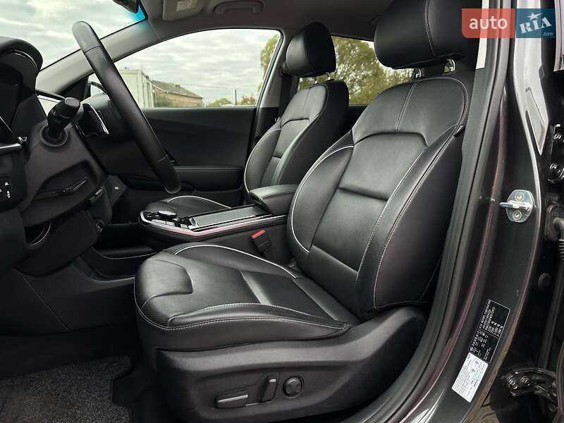 Позашляховик / Кросовер Kia Niro 2021 в Львові