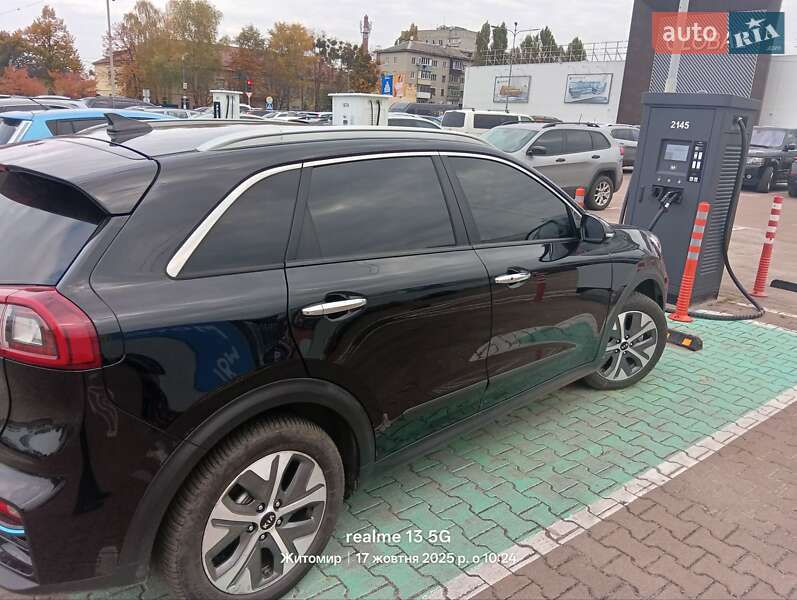 Позашляховик / Кросовер Kia Niro 2020 в Житомирі фото 3 Позашляховик / Кросовер Kia Niro 2020 в Житомирі