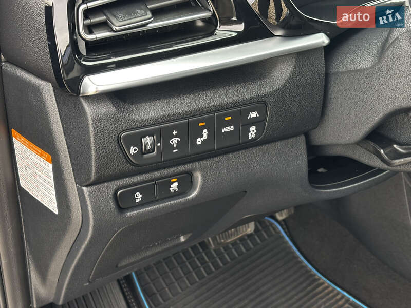 Позашляховик / Кросовер Kia Niro 2020 в Львові фото 23 Позашляховик / Кросовер Kia Niro 2020 в Львові