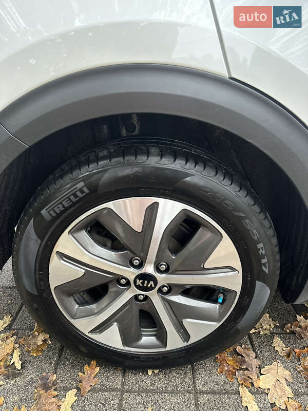 Внедорожник / Кроссовер Kia Niro 2020 в Ирпене