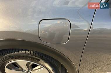 Позашляховик / Кросовер Kia Niro 2018 в  фото 9 Позашляховик / Кросовер Kia Niro 2018 в